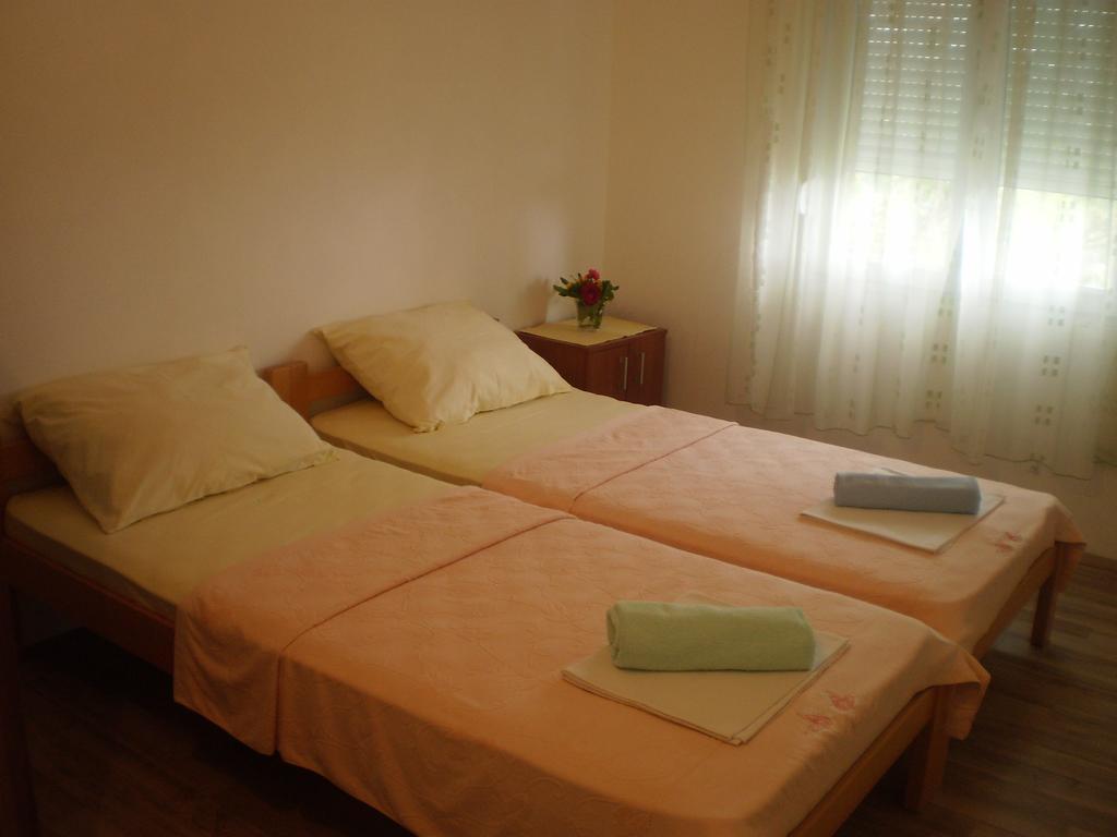 Apartment Vuk I Novak Ulcinj Exterior photo