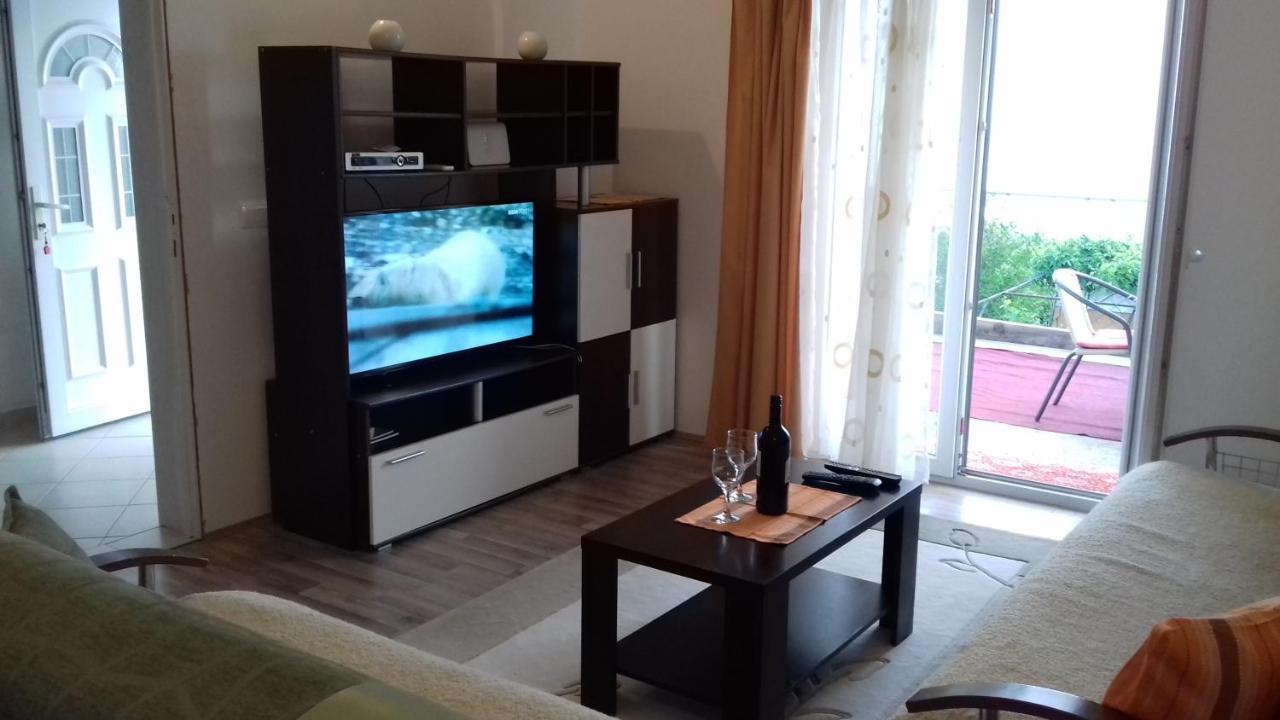 Apartment Vuk I Novak Ulcinj Exterior photo